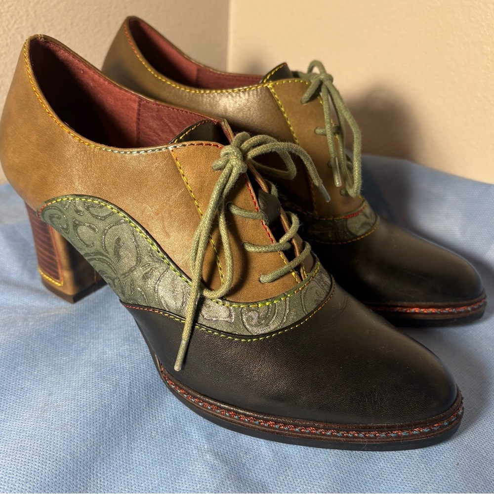 L’Artiste Lavada Bootie by spring step heeled Oxford, hand painted leather - Picture 2 of 16